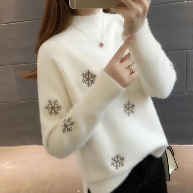 Comprar Pequeño suéter fresco femenino 2019 primavera otoño nuevo conjunto de felpa cuello alto suelta copo de nieve moda camisa de fondo