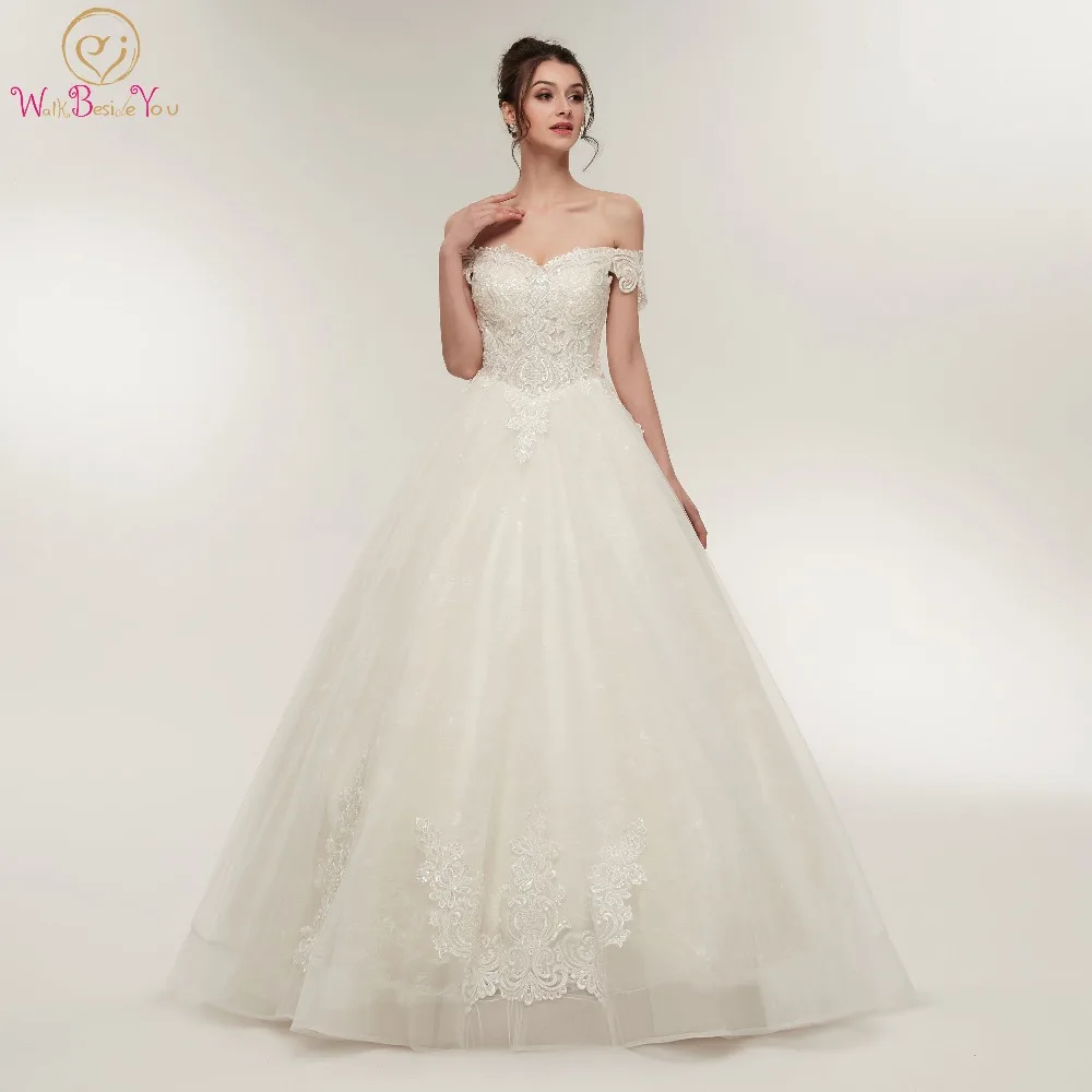 

2019 Latest Elegant vestido de noiva Long Bridal Gowns Ivory Boat Neck Ball Gown Princess Appliqued Lace Formal Wedding Dresses