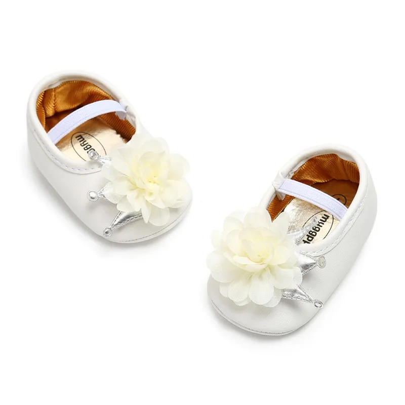 Впервые Уокер обувь детская обувь красивые цветы корона принцессы модели мягкая подошва малыша обувь для маленьких девочек