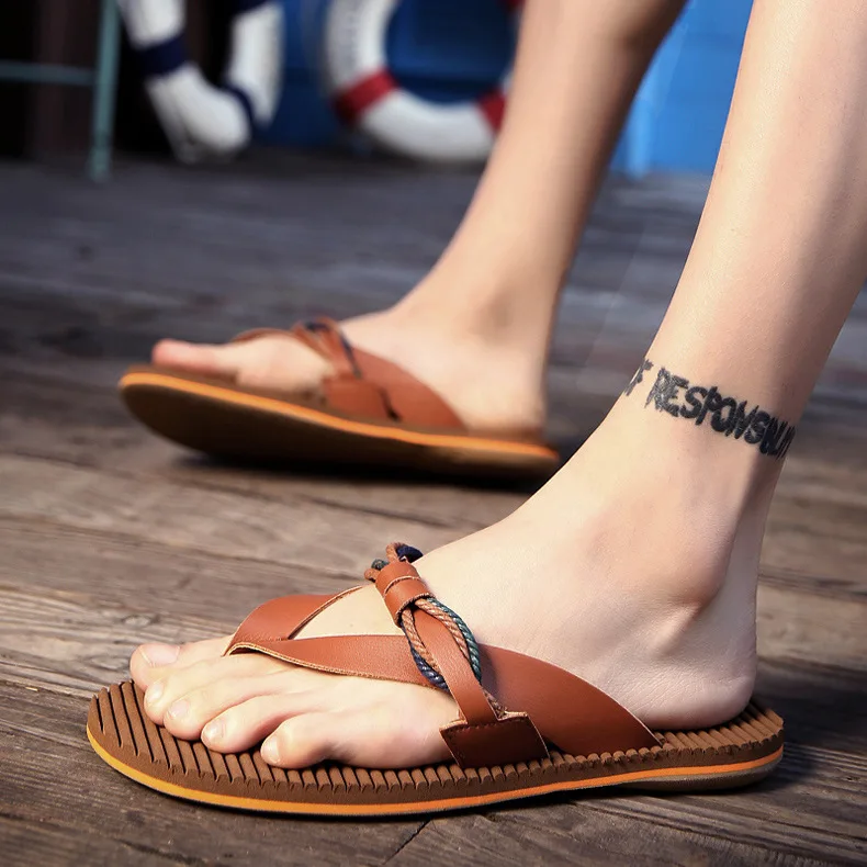 Men Beach Slippers Fashion Leather Flip Flops With Soft Sole Trendy