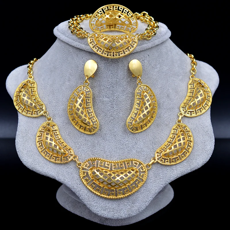 

Sunny Jewelry Dubai Jewelry Sets Choker For Women Accessories Flower Hollow Out Bridal Wedding Necklace Earrings Ring Bracelet