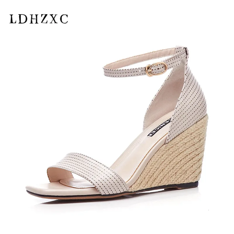

LDHZXC Women Sanda summer 2019 newl Wedge High Heel Slingback Buckle Women Shoes Ankle Strap Peep Toe Ladies Wedding Shoes