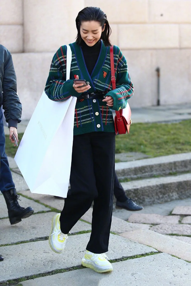 Star Liu Wen Street Pat The Same Vintage Plaid Wool Woven V-neck Loose Long-sleeved Cardigan 2019 V-Neck Sweater Clothes Women