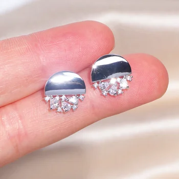 

Luxury Fashion Round Cubic Zirconia Crystal Stud Earrings for Women Girls Shiny Trendy Wedding Earrings Jewelry Accessories