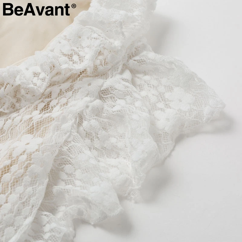 Женское кружевное платье BeAvant белое мини с треугольным вырезом цветочной
