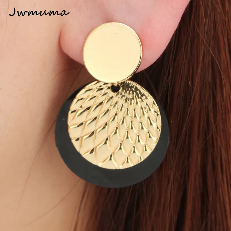 

New Sleek Minimalist Metal Round Women's Earrings Individual Feather Texture Large Earrings Gold Alloy Jewelry for Women Gift