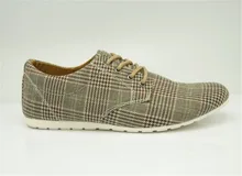 The new spring and summer fashion men’s casual canvas shoes beige plaid tartan shoes breathable deodorant