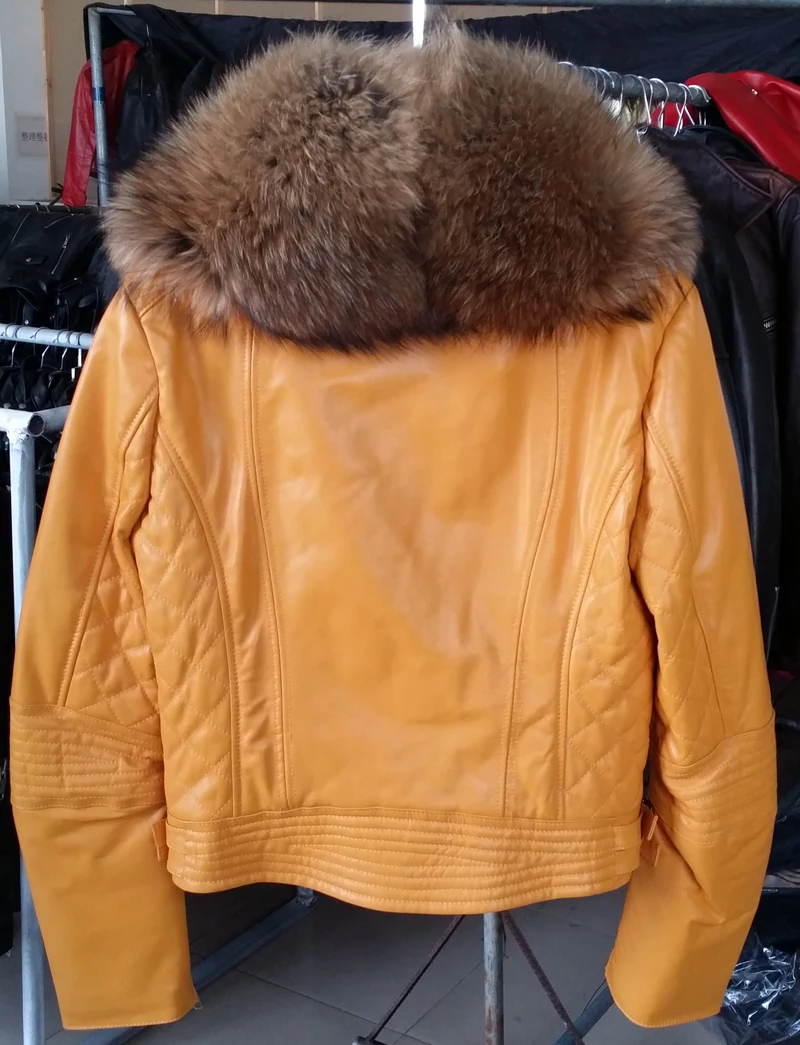 ZH128 yellow large fur 1