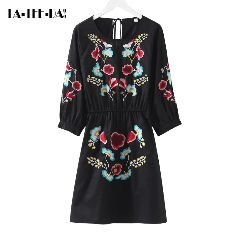 

LTD119097 Embroidery Dress Women Retro Tassel Lady Fashion Patchwork Female Flower Backless Bandage Elastic Waist Vestido