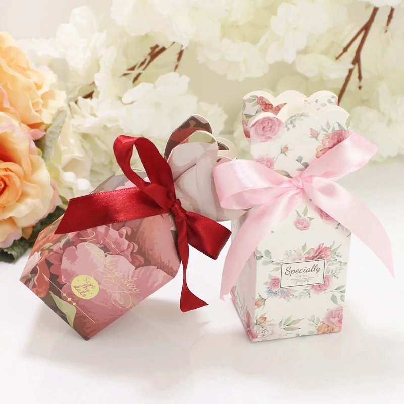 Triangular Pyramid Flower Style Wedding Favors Candy Boxes