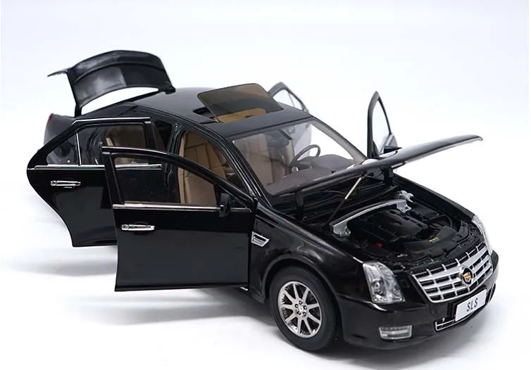 1:18 GM Cadillac SLS литая под давлением модель Черная Игрушечная машина из сплава миниатюрная коллекция подарки