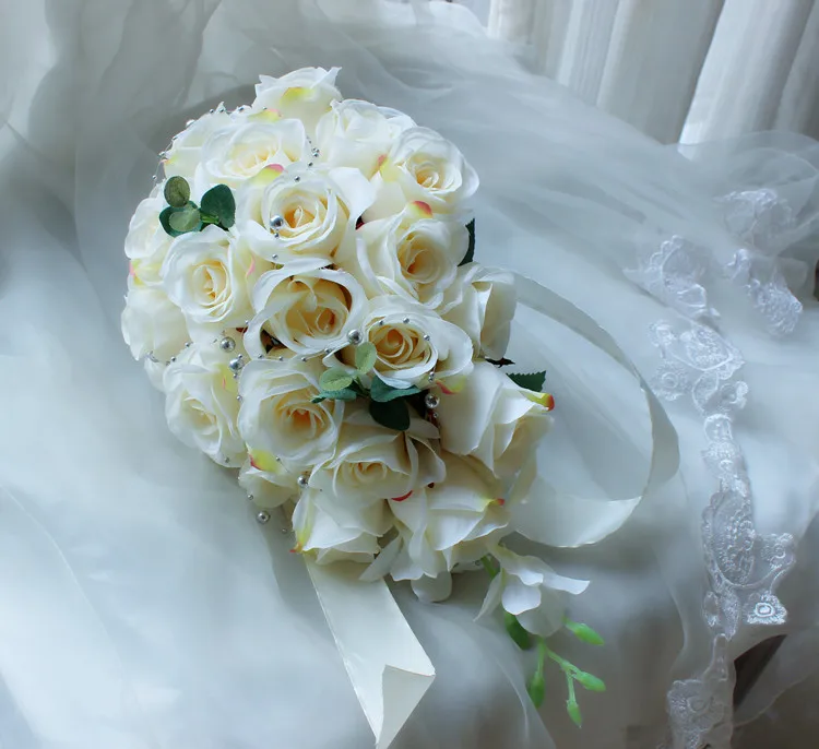 Водопад Стиль Цветы Свадебные для невесты держащий цветок искусственный букет невесты розы цветы свадебные аксессуары украшения дома