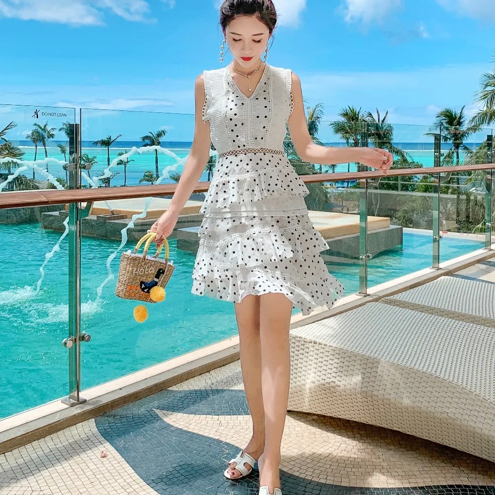 

Limiguyue fashion hollow out lace sleeveless summer dresses women multi-layer v neck cake mini dress beach party vestidos T658