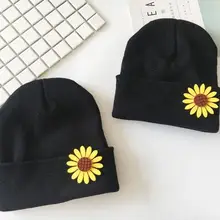 Хлопок цветок утолщаются зимние трикотажные изделия Теплая Шапка Лыжная шапочка шапка для девочек и женщин 44