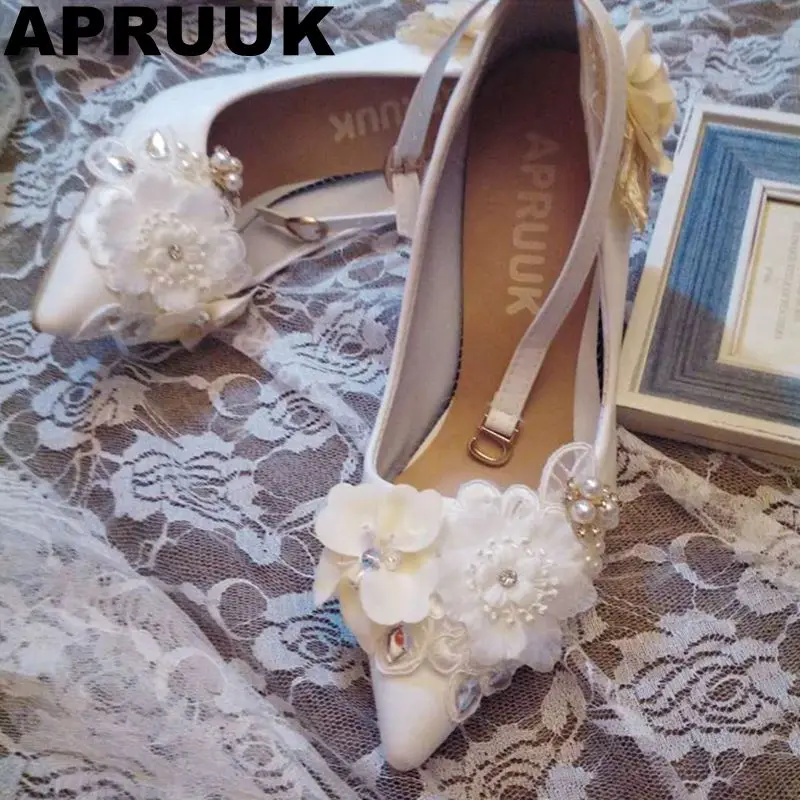 

Fashion ankle strap wedding shoes women white thin super high thin heels bridal shoes buckle straps white flowers party shoes