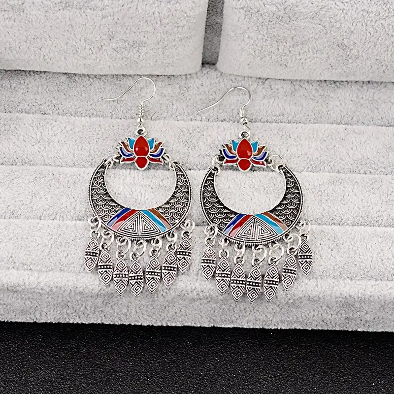 

OIQUEI Bohemian Vintage Ethnic Sliver Essential Oils Dangle Earrings Women Leaf Pendant Tassel Drop Earring Indian Jewelry 2018