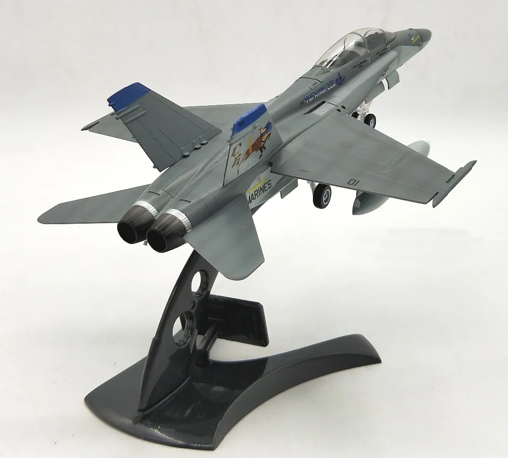 Труба 1: 72 37119 Готовые модели Американский F/A-18D модель истребителя