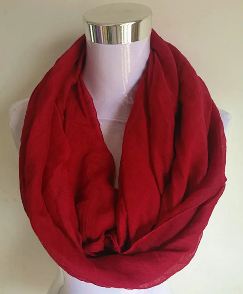 10 шт./лот новые модные удобные мягкие хлопок и полиэстер шарф Петля Твердые бесконечность шарфы для женщин аксессуары - Цвет: Dark Red