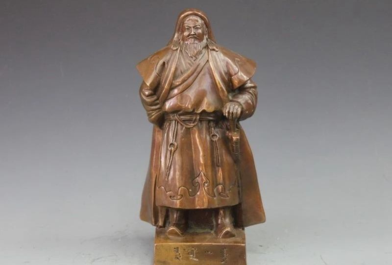 

China Bronze Copper Yuan Dynasty Emperor Genghis Khan stand Sculpture Statue a 0518