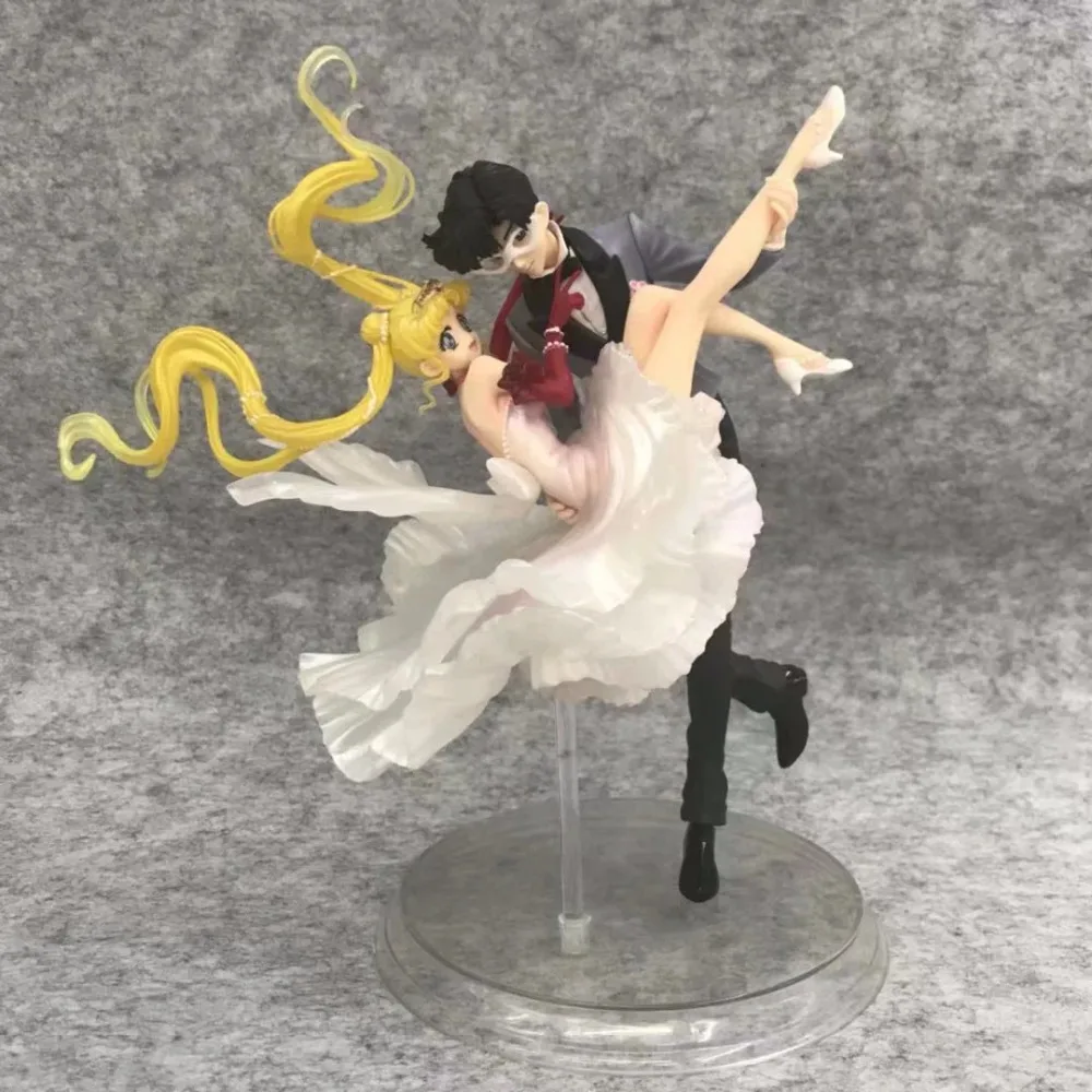 

HKXZM Anime Figures Chouette Sailor Moon Tsukino Usagi Tuxedo Mask Mask Dance PVC Toys Collectible Model Gift