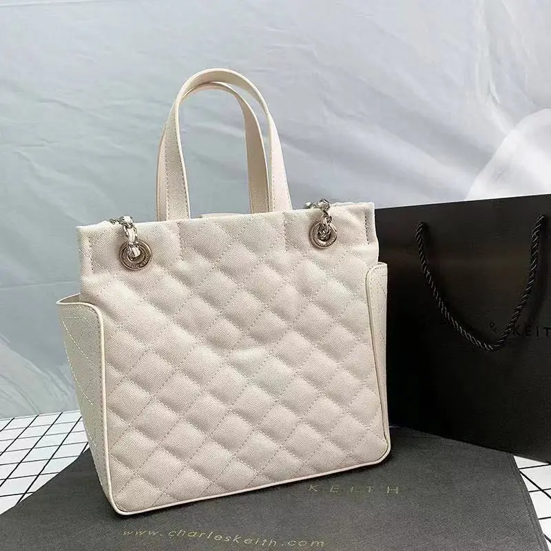 

Women Bag One Shoulder Celebrity Style Lingge Chain Handbag Slanting Large Capacity High Quality Shoulder Bag Hot Sale Luxury