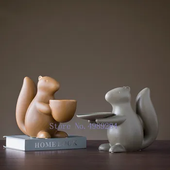 

Nordic ceramics squirrel Desktop storage organization Snack candy Entrance key squirrel dried fruit plate Home Decorations