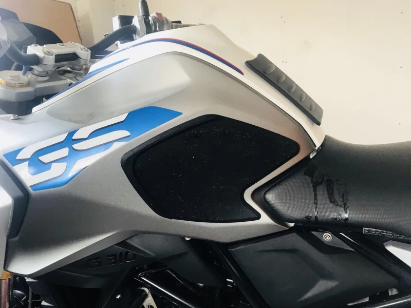 

Black Rubber Motorcycle Tank Traction Side Pad for G310GS 2018-2019