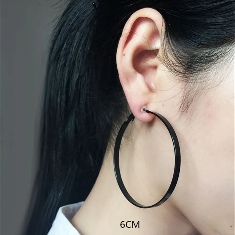 Сережки клипсы. Серьги кольца обманки. Hoop earrings sizes on ear 40mm. Bb sn клипсы для ушей 048. Клипсы кольца для ушей.