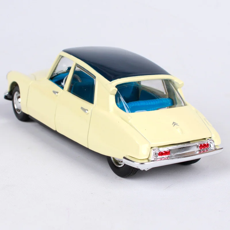 Bburago 1:32 Винтаж Citroen DS19 черный автомобиль литья под давлением 140*50*45 мм открытые двери автомобиль литья под давлением Коллекционирование старых моделей автомобилей 43204