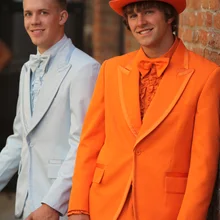 Индивидуальный заказ Оранжевый Костюм Производительность Для клоун 2 шт. жениха Смокинги для женихов мужские свадебные Пром ужин Костюмы Блейзер masculino куртка+ Брюки для девочек