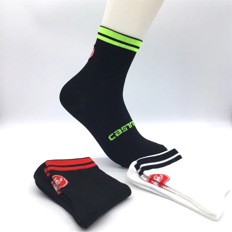 

7 color High Quality Unisex Fashion Casual Mens Socks Chromatic Socks Man Brand Cool Skateboard Hip Hop Dots Socks Men Boys