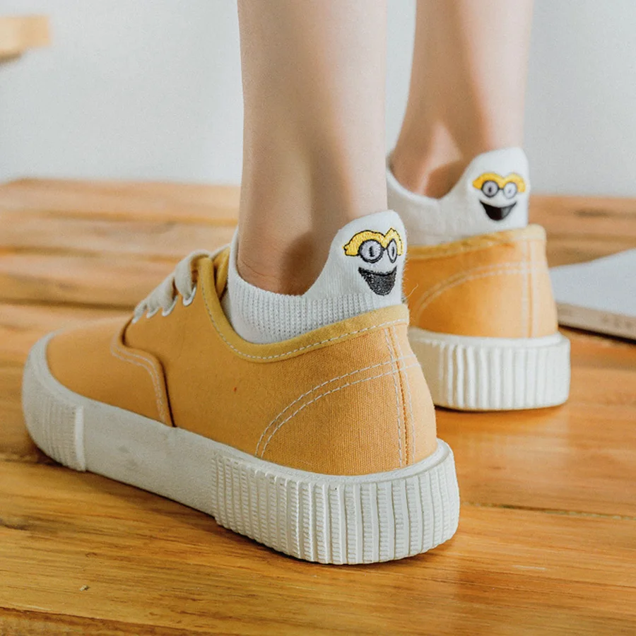 Sommer-Kawaii-Bestickt-Emoji-Frauen-Socken-Fashion-Lustige-Socken-Teen-M-dchen-Gl-cklich-Baumwolle-Nette(2)