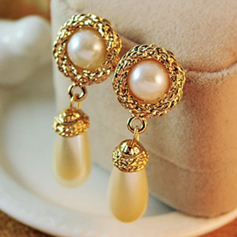 

New Personality Crystal Earrings High Quality Wild Rhinestones Imitation Pearl Earrings for Women