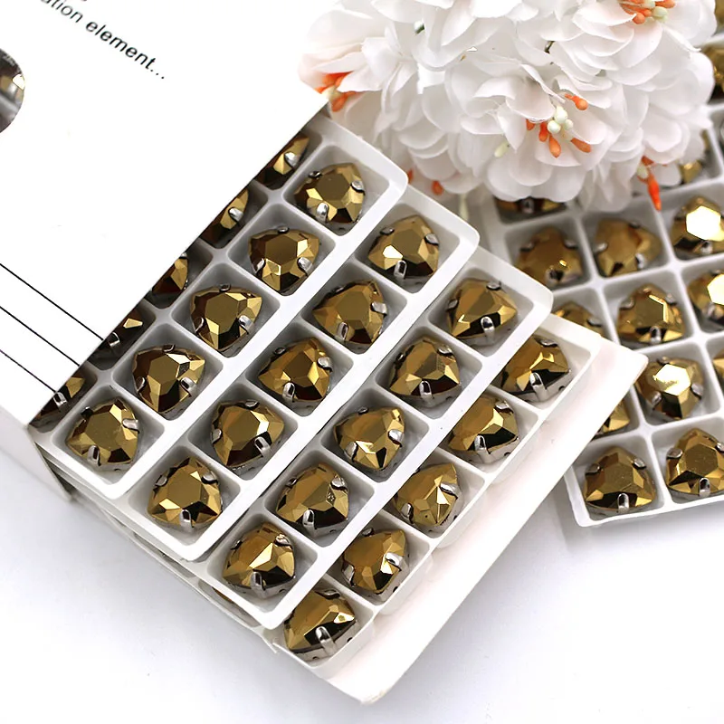 

Fat Triangle Metallic Gold High quality Glass Crystal sew on rhinestones sliver base claw rhinestones diy clothing accessories