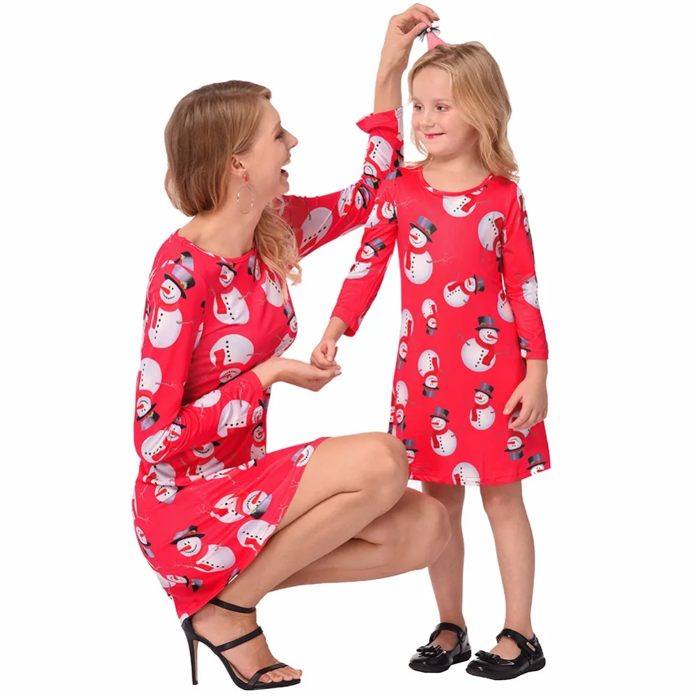 matching holiday outfits for mom and daughter