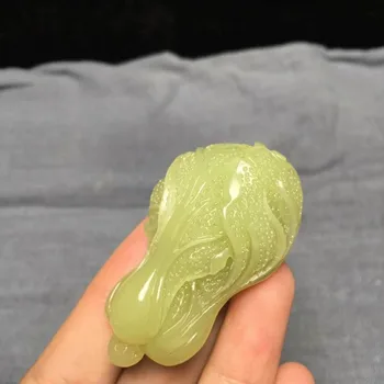 

Hetian yu yellow mouth pendant, yu is warm and delicate