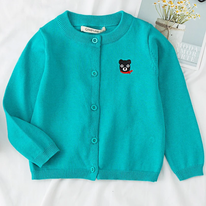 От 1 до 6 лет г. Осенний вязаный свитер-кардиган детский свитер с вышивкой в виде маленького черного медведя, свитер для мальчиков и девочек, весенняя одежда для детей