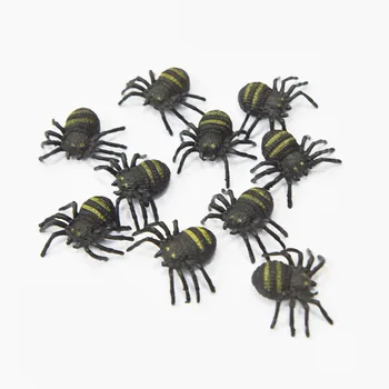 

100 pcs Plastic Fake Spider Practical Jokes Props Realistic Spider for Prank Halloween Party Decoration