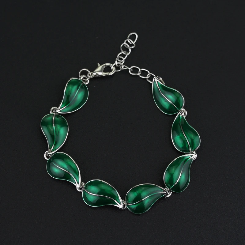 

Elven Leaf Charm Bracelet Desolation of Smaug Green