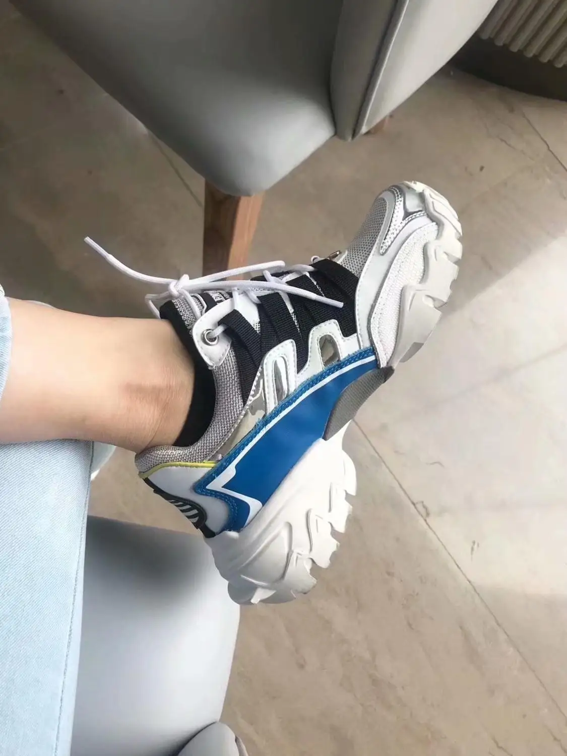 

Breathable Shoes Men Sneaker Mixed Color Lace Up Trainers Tenis Feminino Zapatos De Mujer Casual Shoes Men