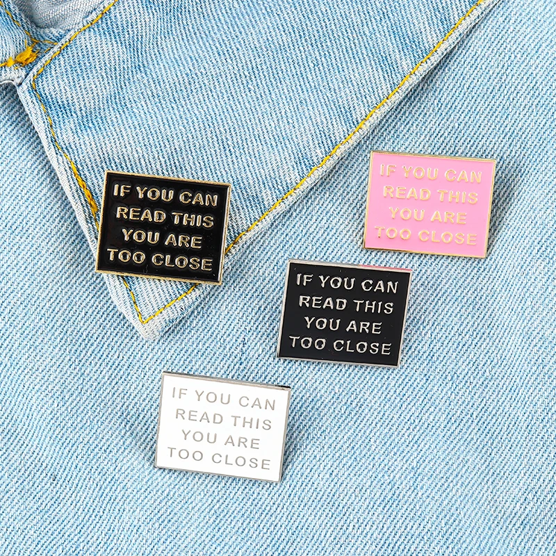 Забавная женская заколка с слишком близким штифтом брошка на лацканы черная