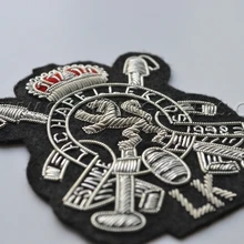 Пользовательские вышитые нашивки ручной работы этикетки для одежды с вышитым краем