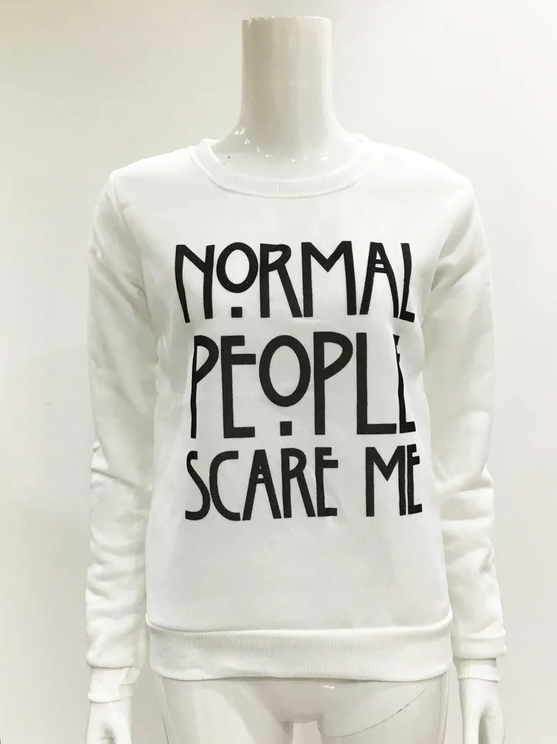 Толстовка с капюшоном и надписью Normal people scare me Женская Повседневная в стиле