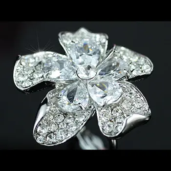 

Peacock Star Clear White Jumbo Queen Flower Ring use Austrian Crystal - CSR120
