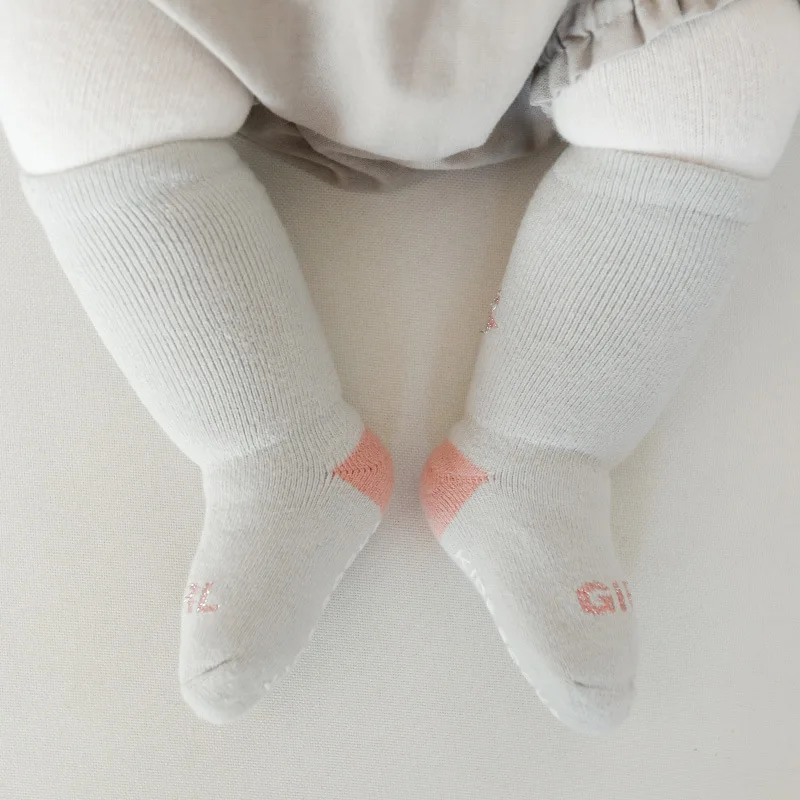 Новые детские носки, зимняя уплотненная шерсть, детские чулки с петлей, детские Нескользящие носки из хлопка для новорожденных