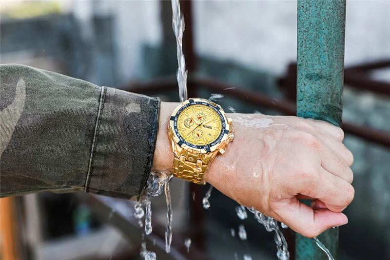 Golden Luxury Waterproof Wristwatch Men Quartz Watch