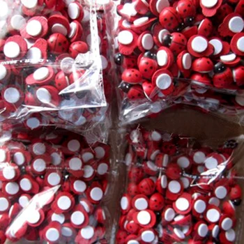 

100Pcs/Set 19*14mm Micro Landscape Ornaments Wooden Craft Ladybird Beetle Little Ladybug DIY Accessories Home Decoration A2