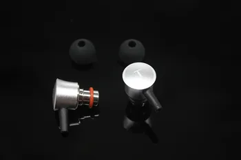 

10mm ear shell (can load 6-10mm driver or moving iron driver.)