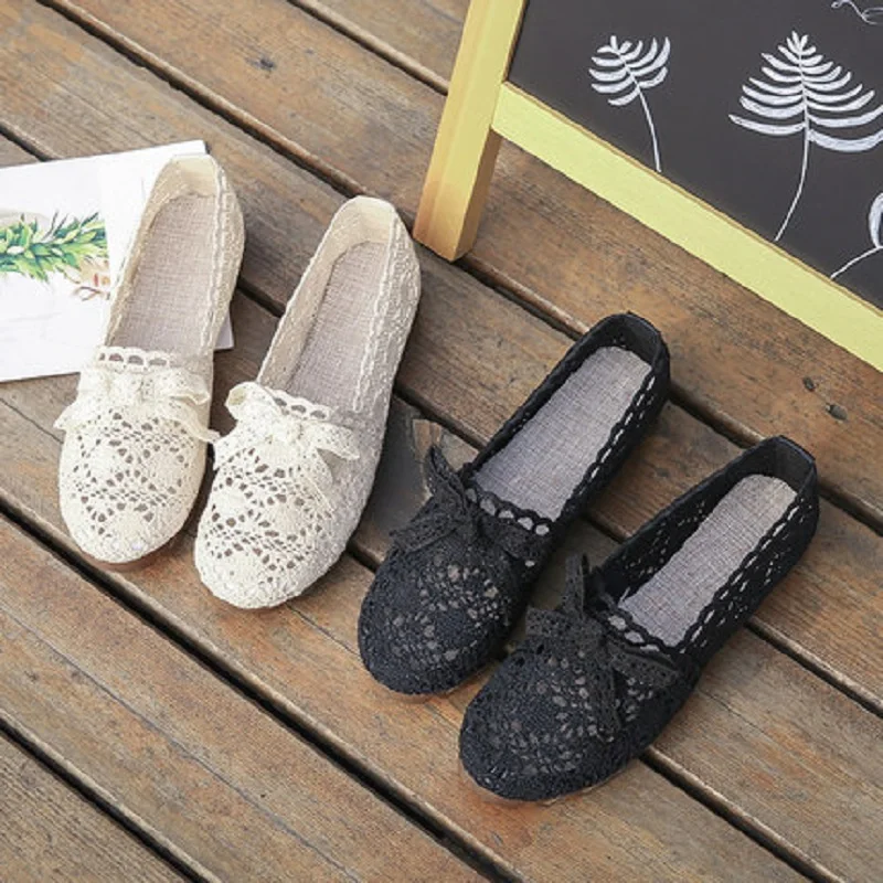 

2019 spring and summer new mesh breathable lace hollow soft bottom flat women's shoes