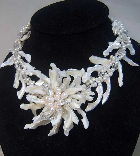 

bridesmaid gifts Beaded Jewelry,Wired Flower Necklace With Mop Freshwater Pearl Quartz
